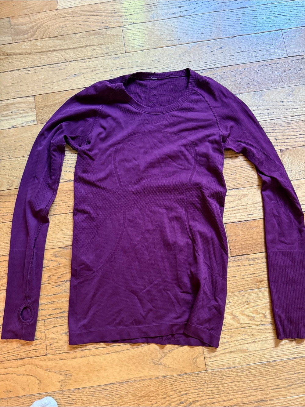 Lululemon Swiftly Tech Long Sleeve 2.0 - size 6 - Burgundy Bay